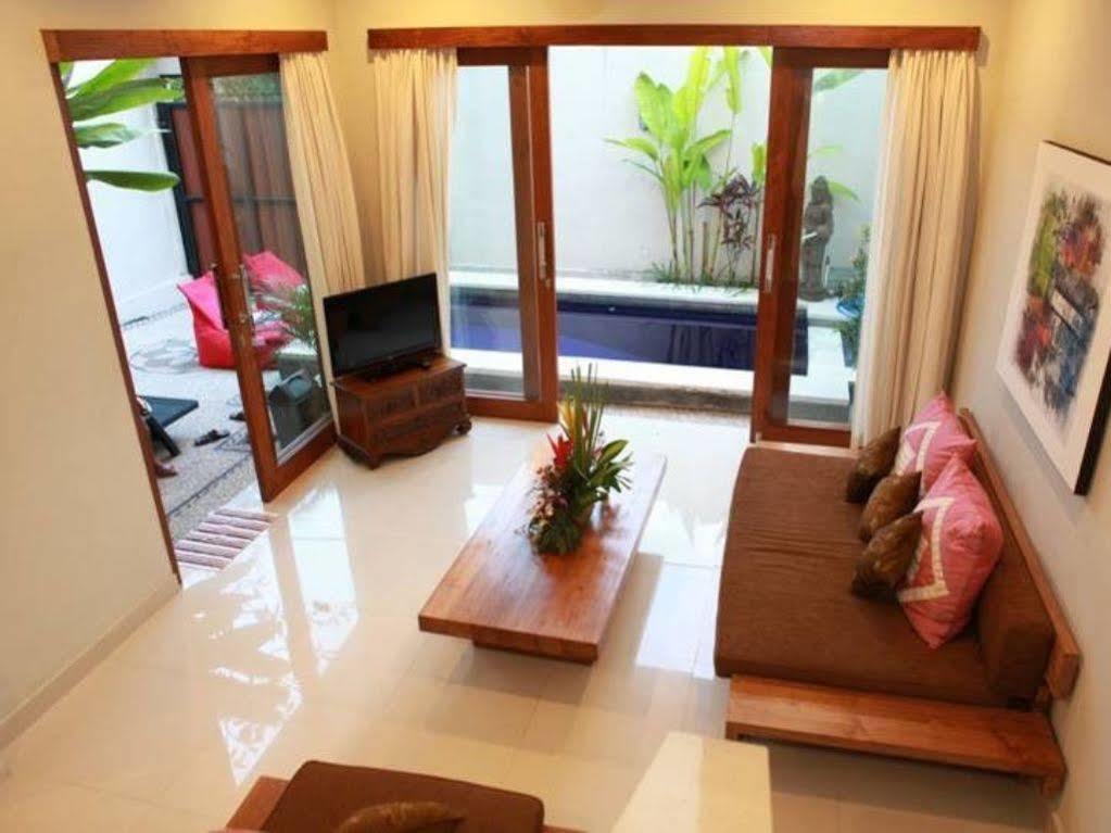 Villa Anyelir 세미냑 외부 사진